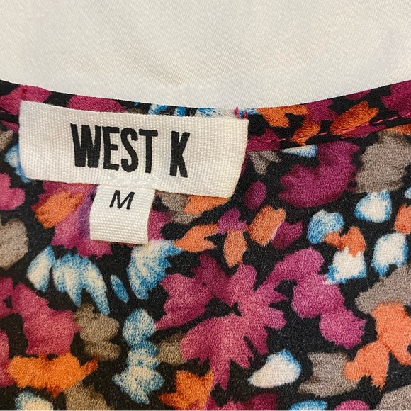 Floral Flowy Top - Picture 7 of 10